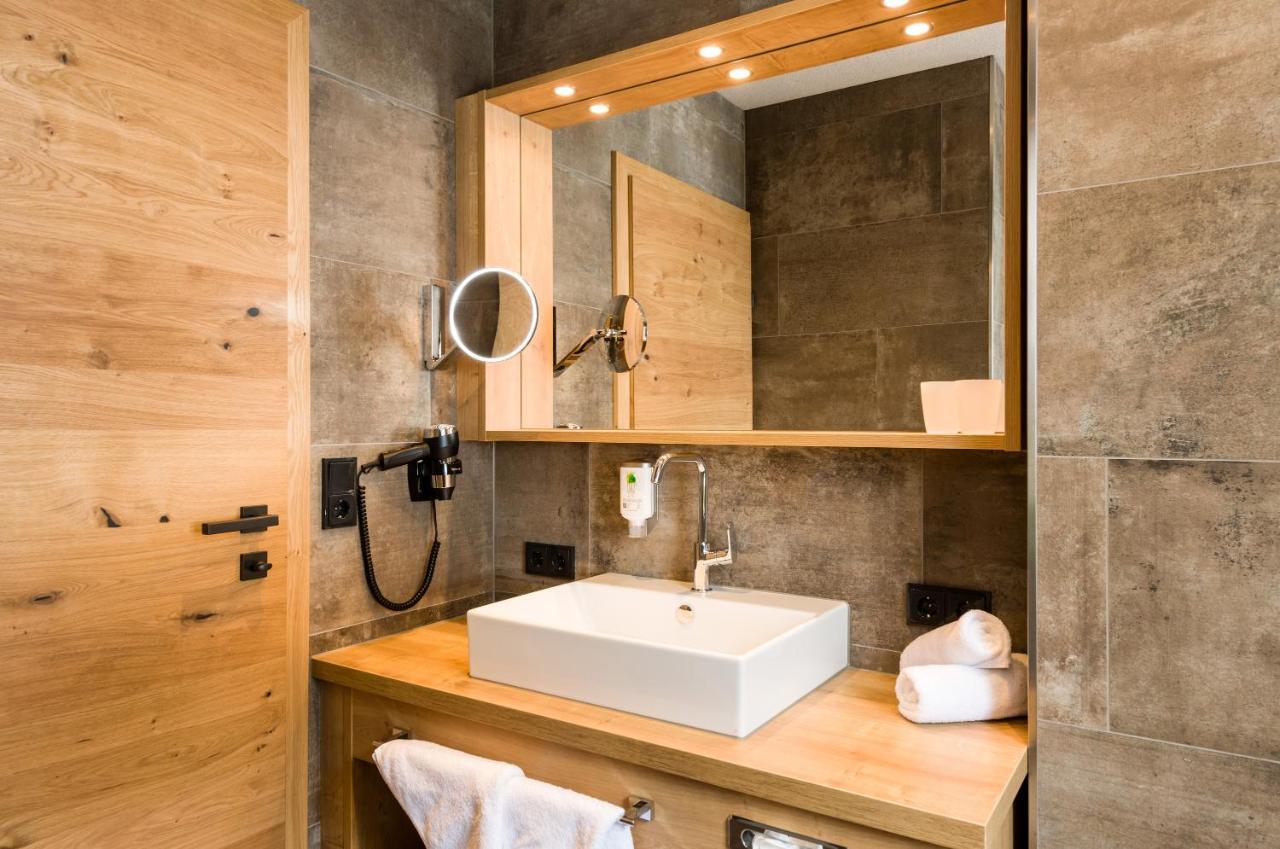 Wohlfuehlhotel Berg Heil Holzgau Zewnętrze zdjęcie